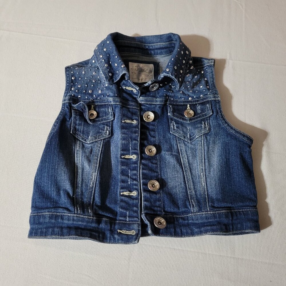 Justice size 12 Used denim vest. Located A24